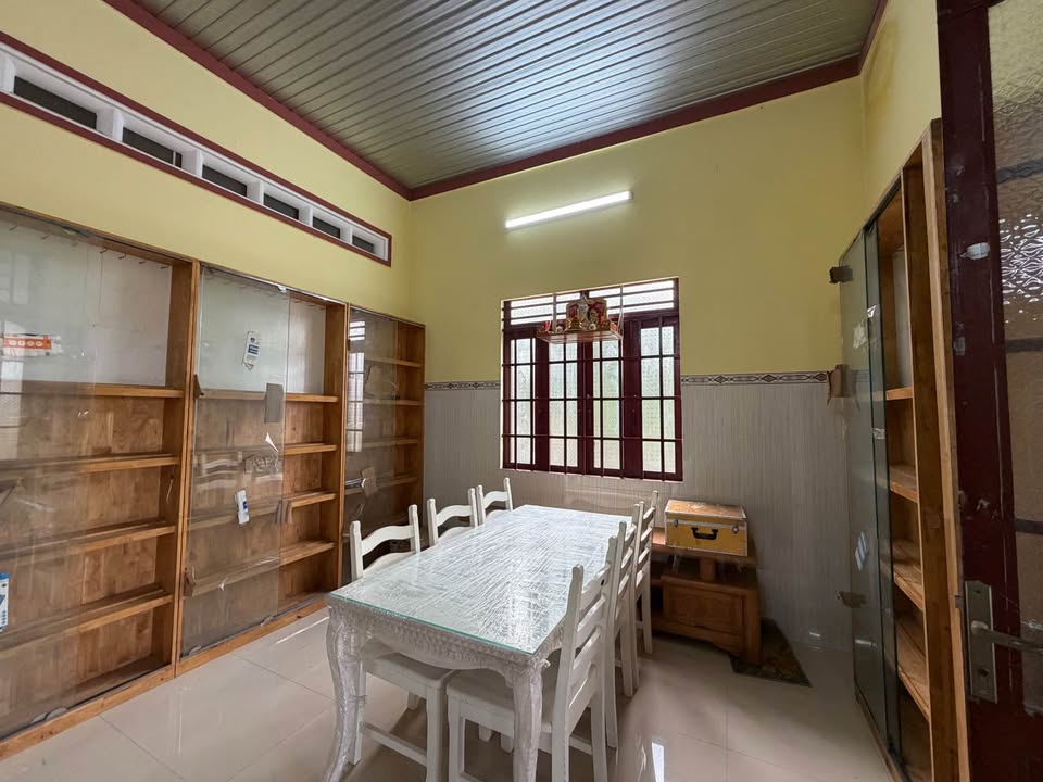 Nhà phố Hòa Thành Tây Ninh 230m² giá 1.8 tỷ - Chính chủ bán gấp!