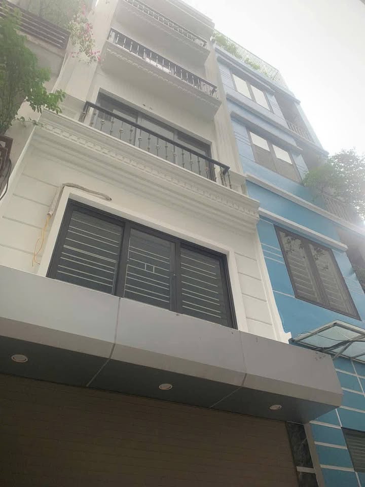 Nhà liền kề Phú Diễn Bắc Từ Liêm 50m² giá 18 triệu - Đỗ ô tô ngay cửa!