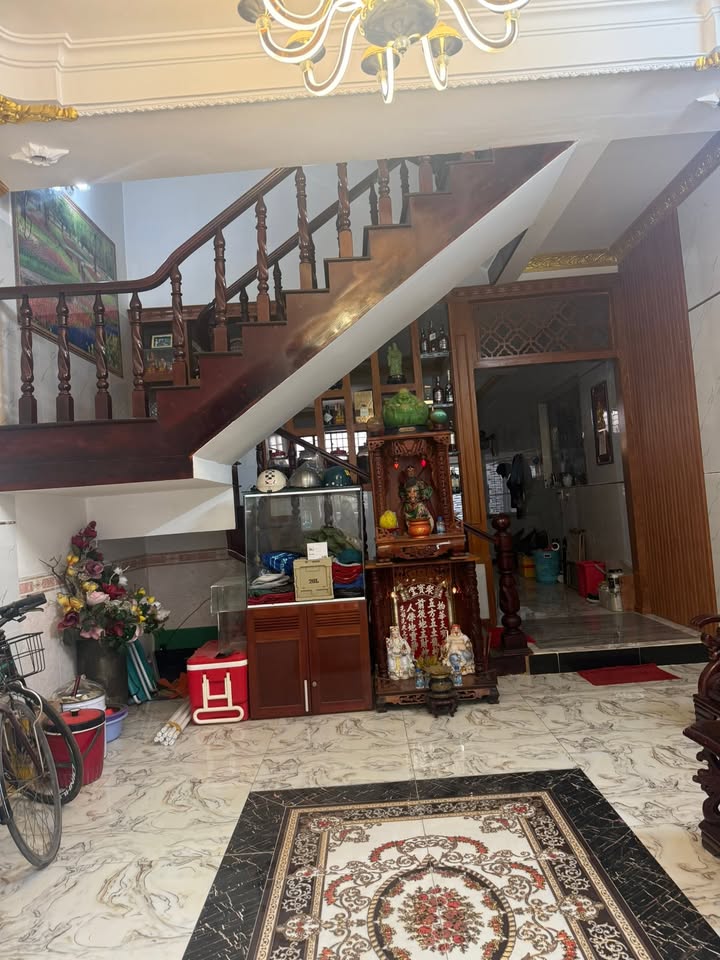 Nhà 1 trệt 2 lầu đường Trần Phú, Vũng Tàu 81m² giá 5.8 tỷ - Đầu tư sinh lời ngay!