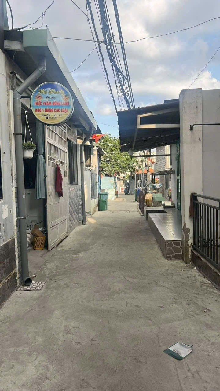 Nhà riêng Quận 7 56m² giá 1 tỷ - Căn góc thoáng mát, chính chủ bán gấp!