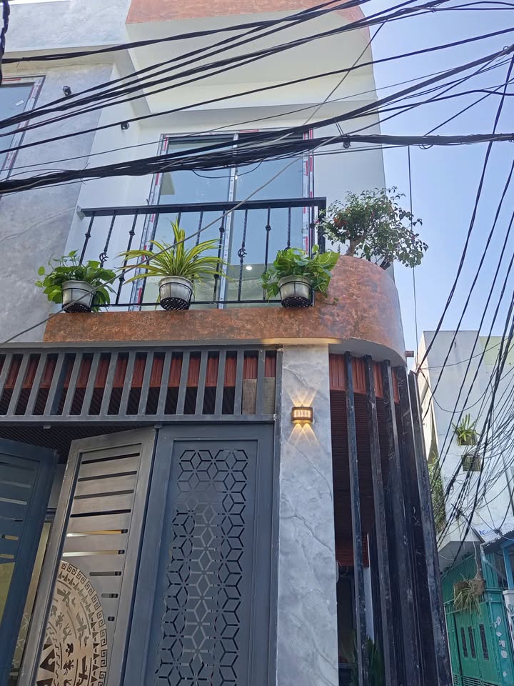 Nhà 2 tầng 2 mặt tiền Nguyễn Hoàng 60m² - Sẵn sàng vào ở ngay!