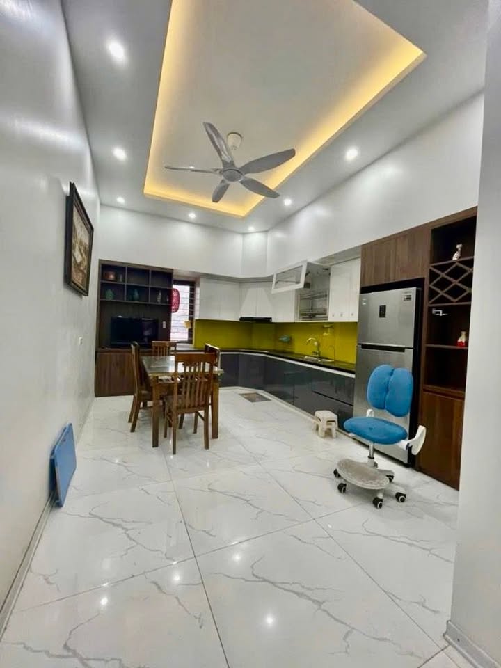 Nhà 3 tầng đường Cầu Diễn, Minh Khai 57m² giá 10.6 tỷ - Ô tô qua nhà!