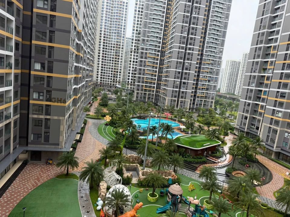 Căn hộ Vinhomes Grand Park Quận 9 2PN giá 10 triệu - Full nội thất view đẹp