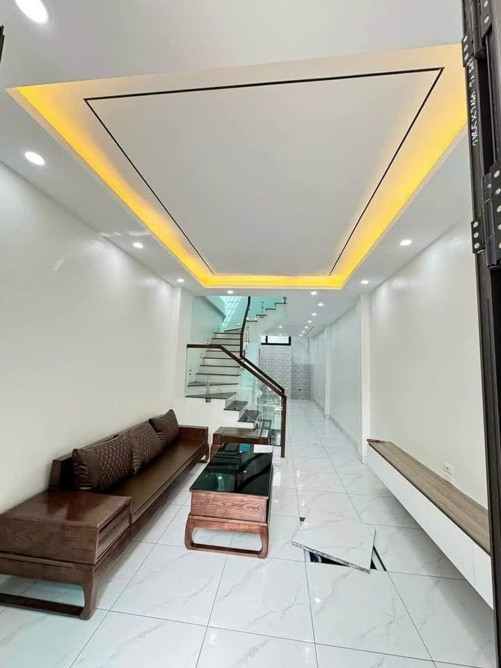 Nhà 2 tầng An Khánh Hoài Đức 43m² giá 4.x tỷ - Full nội thất sang trọng!