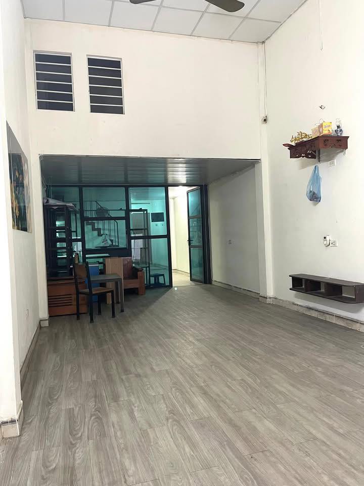 Cho thuê nhà kinh doanh Bát Khối 80m² giá 8.5 triệu - Mặt ngõ thông, tiện kinh doanh!