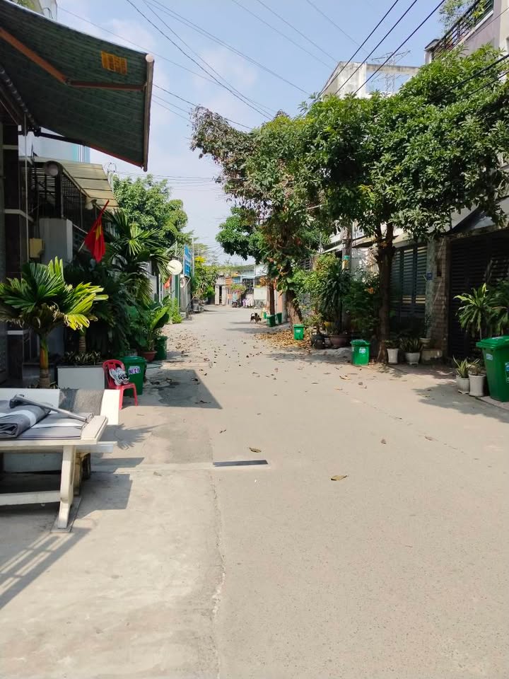 Nhà 3 tầng đường Gò Cát, Phú Hữu 60m² giá 6 tỷ - Full nội thất sẵn sàng ở!