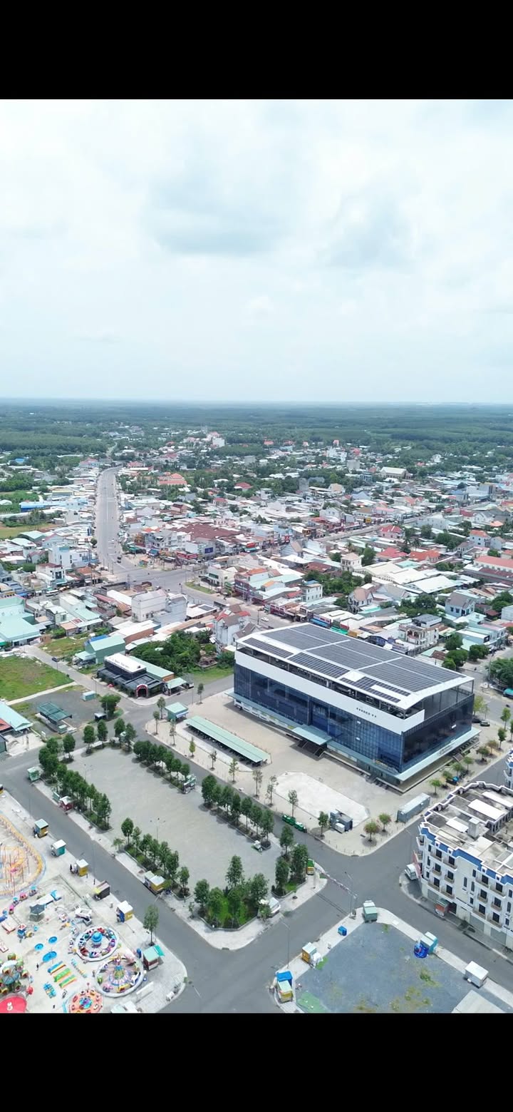 Shophouse mặt tiền đường Nguyễn Huệ, Chơn Thành 270m² - Đầu tư sinh lời ngay trung tâm!