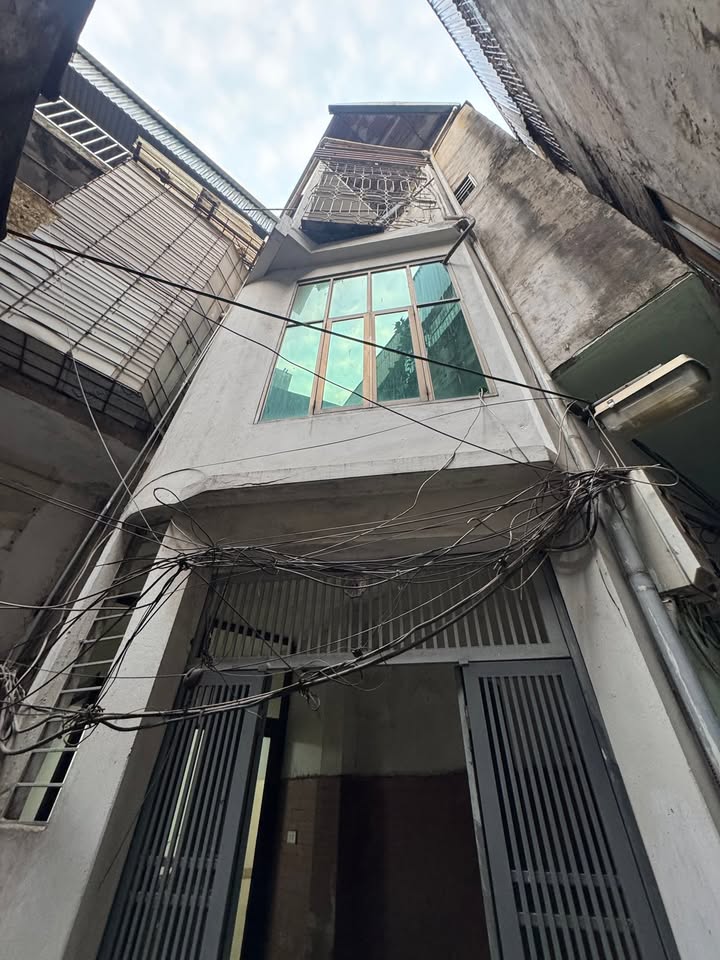 Nhà nguyên căn Văn Miếu Đống Đa 30m² giá 8 triệu - Sẵn sàng vào ở ngay!