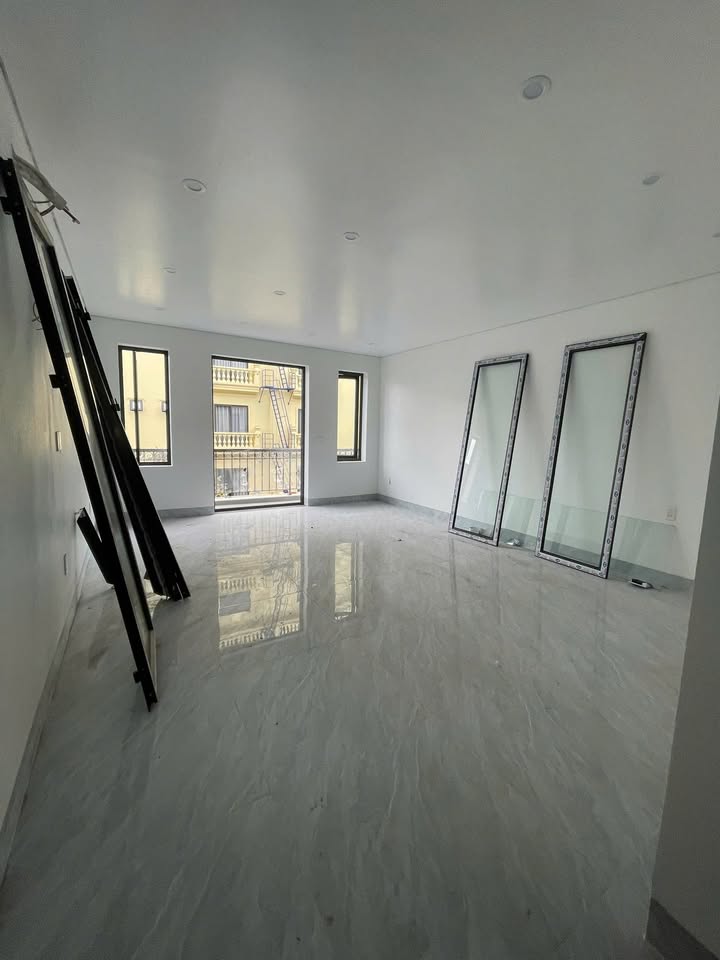 Nhà nguyên căn 4 tầng HUD Vân Canh 100m² giá 30 triệu - Thích hợp làm văn phòng và kinh doanh!