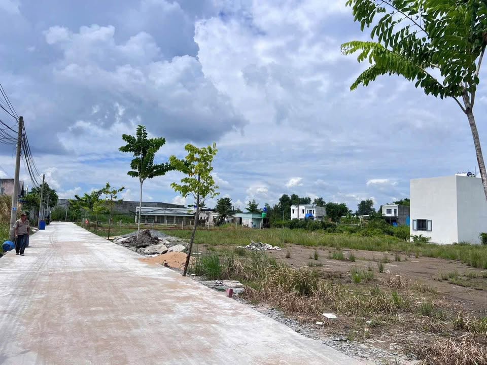 Đất thổ cư 150m² tại Ấp 2 Hựu Thạnh, Đức Hòa - Giá 1 tỷ, sổ hồng riêng!