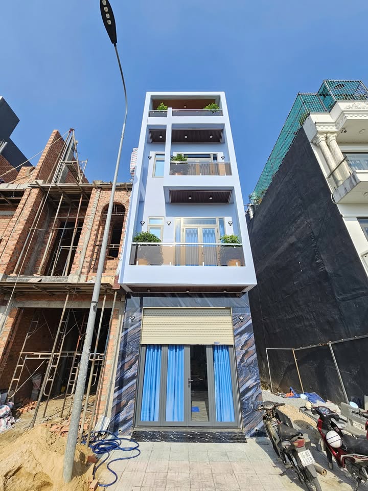 Nhà phố Bình Chuẩn, Thuận An 72.5m² giá 5 tỷ - Đầy đủ nội thất, sẵn sàng vào ở!