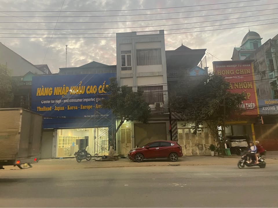 Nhà cho thuê mặt tiền 5,5m tại Trần Đăng Ninh, Sơn La - Thích hợp kinh doanh!