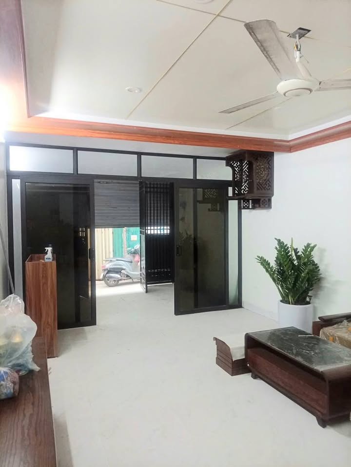 Nhà 2,5 tầng Tả Thanh Oai 45m² giá thỏa thuận - Vị trí đẹp gần Cầu Tó