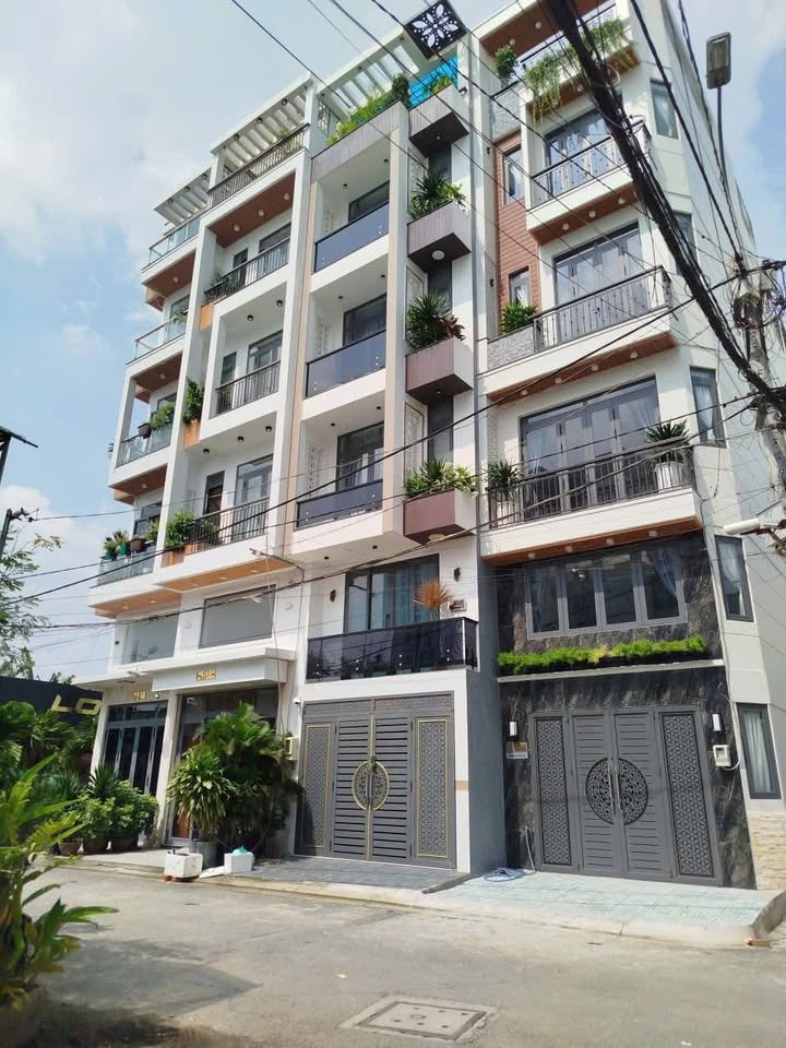 Nhà phố Gò Vấp 137m² giá 8.9 tỷ - Nở hậu 10m, gần công viên