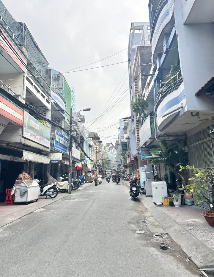 Nhà 3 tầng Bình Thới Q11, 41m² chỉ 7.4 tỷ - Kinh doanh sầm uất!