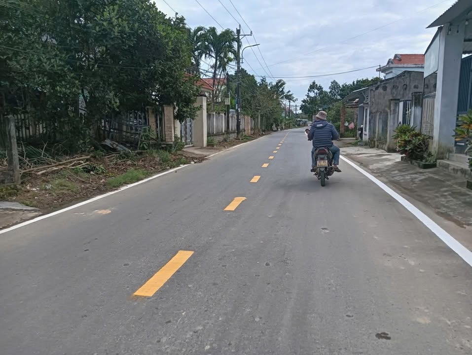 Đất nền Hòa Tiến Đà Nẵng 400m² giá 2.7 tỷ - Sổ đỏ chính chủ, vị trí đẹp!