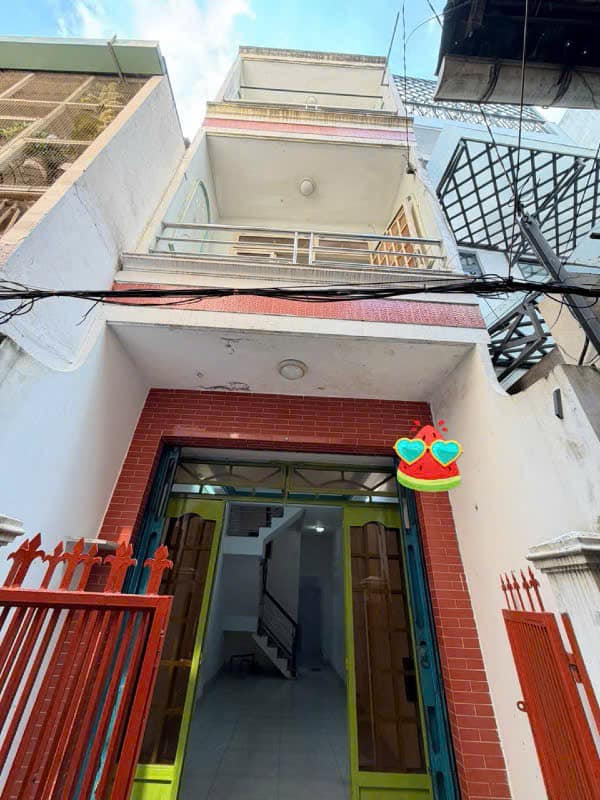 Nhà 3 Tầng Trần Hưng Đạo, Q5 - 31m² giá 5.58 tỷ - Sẵn sàng vào ở!