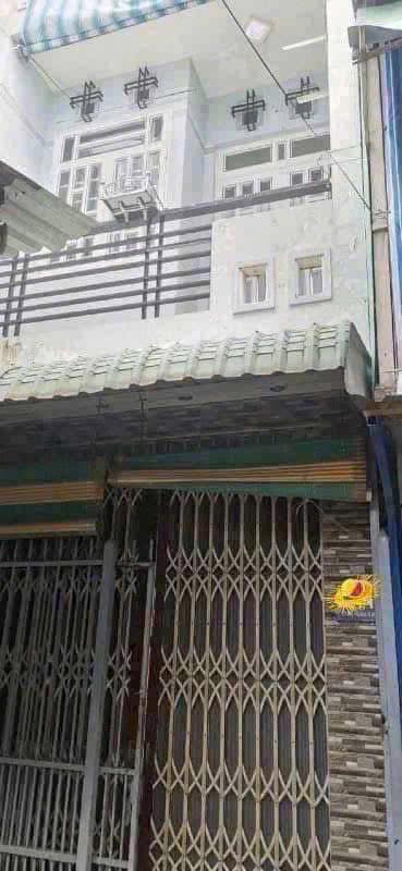 Nhà 1 trệt 1 lầu tại Trần Hưng Đạo, Long Xuyên 33m² giá 1 tỷ - Gần trung tâm thành phố!