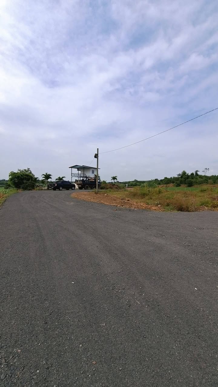 Đất nền Đất Đỏ Bà Rịa - Vũng Tàu 1070m² giá 1.15 tỷ - Tiềm năng tăng giá cao!