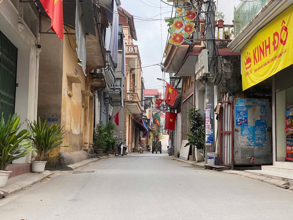 Bán lô đất góc đường Dâu, Xuân Canh 111.2m² - Vị trí kinh doanh đắc địa!