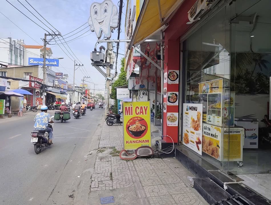 Quán ăn Mì cay đường Lê Văn Lương Q7 154m² giá 145 triệu - Sang nhượng ngay!