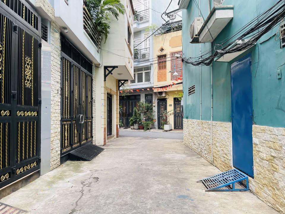 Căn hộ dịch vụ Cao Thắng Quận 10 48m² giá 13.5 tỷ - Giảm ngay 1 tỷ!