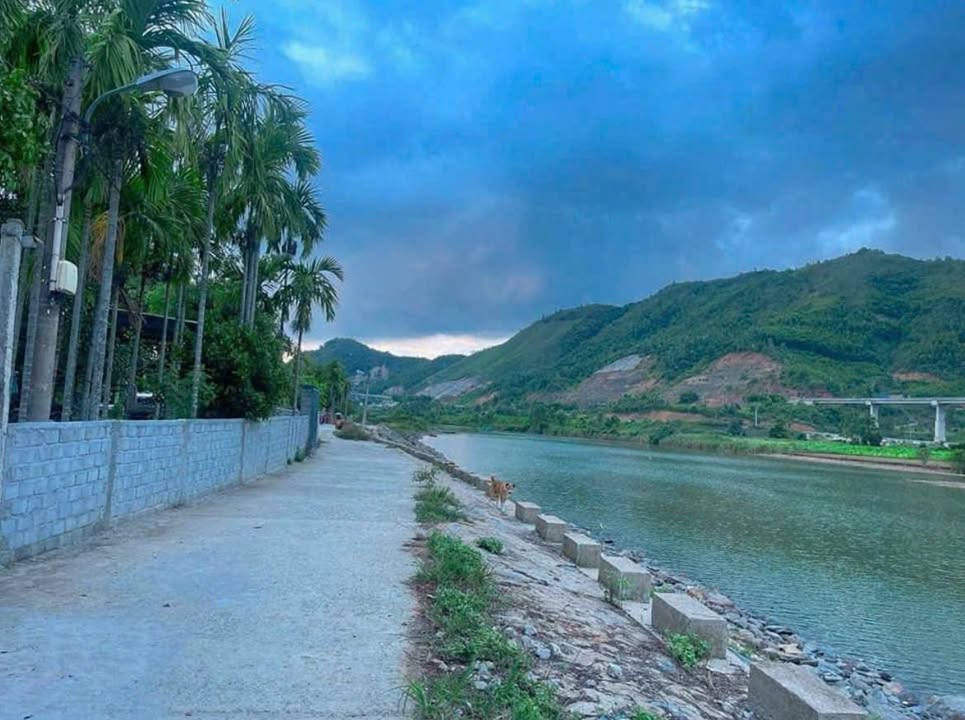 Đất 2 mặt tiền Hòa Liên Đà Nẵng 1000m² giá 5 tỷ - View sông tuyệt đẹp!