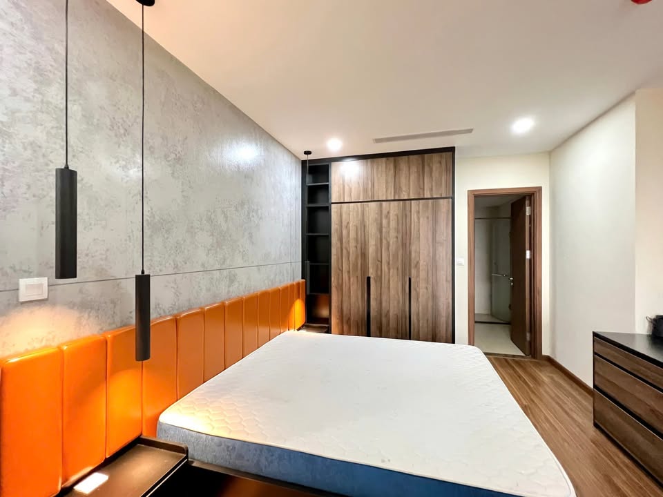 Căn hộ Golden Park Cầu Giấy 96m² giá 10.8 tỷ - Full nội thất sang trọng!