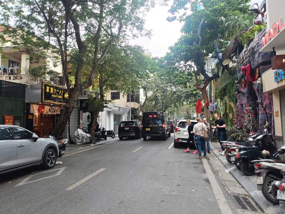 Cho thuê mặt phố Bùi Thị Xuân - Hai Bà Trưng 45m² giá 25 triệu - Kinh doanh thuận lợi!