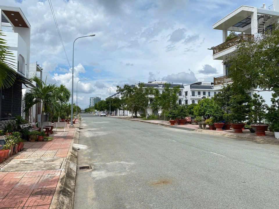 Đất thổ cư 134m² đường D7A, phường 9, Vĩnh Long - Giá chỉ 3.88 tỷ, thương lượng gấp!