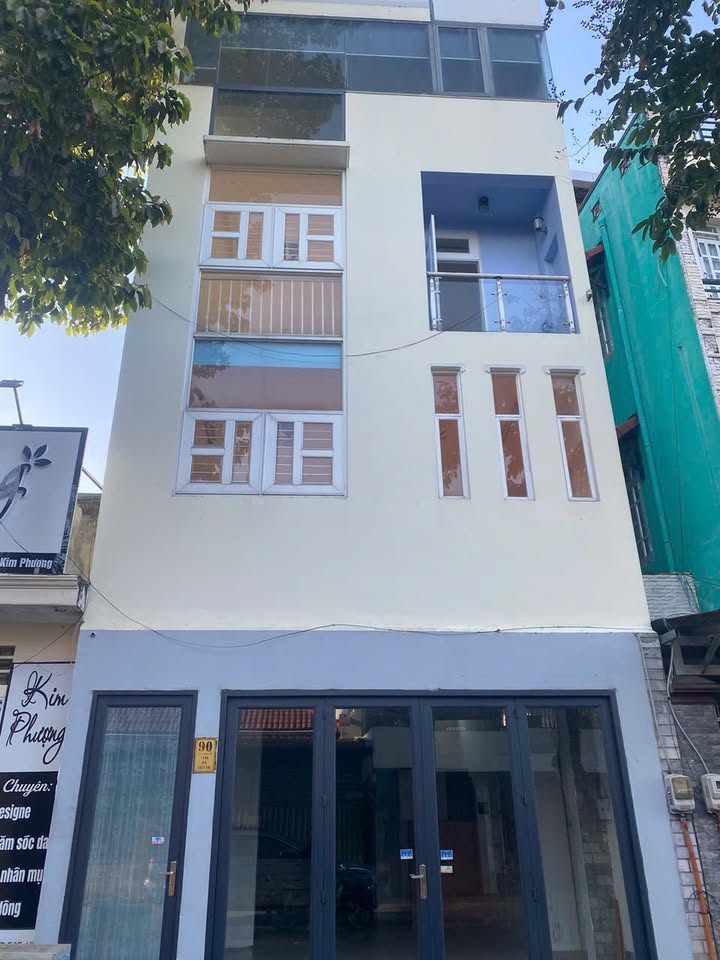 Nhà mặt tiền đường 2 Bà Trưng, TP. Bà Rịa 1 trệt 2 lầu - Kinh doanh thuận lợi!