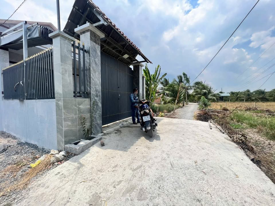 Đất thổ cư 150m² ấp 6, Tân Bửu, Bến Lức - Sổ đỏ chính chủ, giá thỏa thuận!