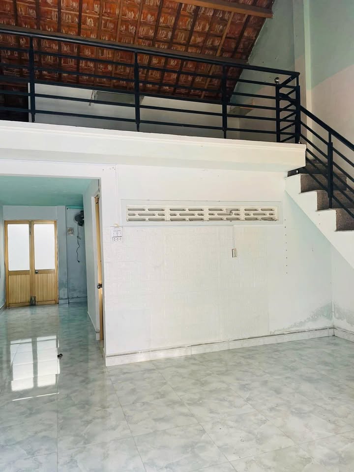 Nhà cấp 4 Trần Hào, Tuy Hòa 60m² giá 2.4 tỷ - Sổ đỏ chính chủ, bớt lộc!