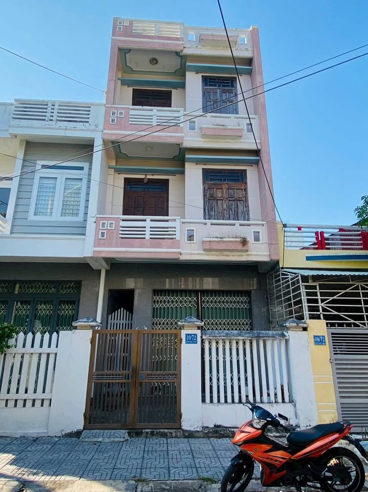 Nhà phố Tuy Hòa 100m² giá 4 tỷ - Khu dân cư yên tĩnh, an ninh cao!