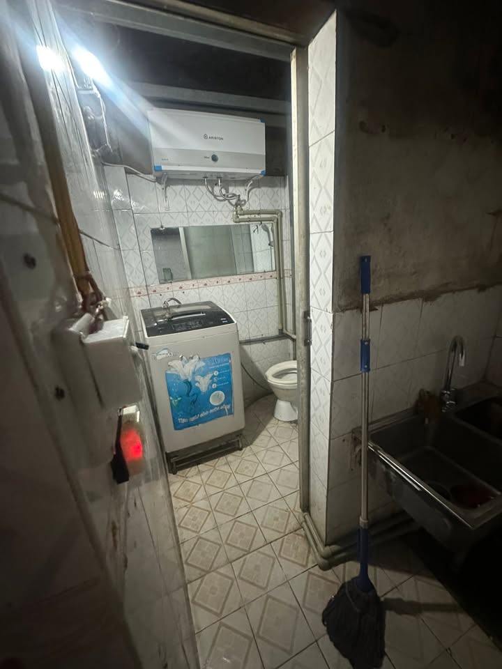 Nhà riêng cho thuê phố Bạch Đằng 30m² giá 4 triệu - Không gian thoáng đãng, tiện nghi!