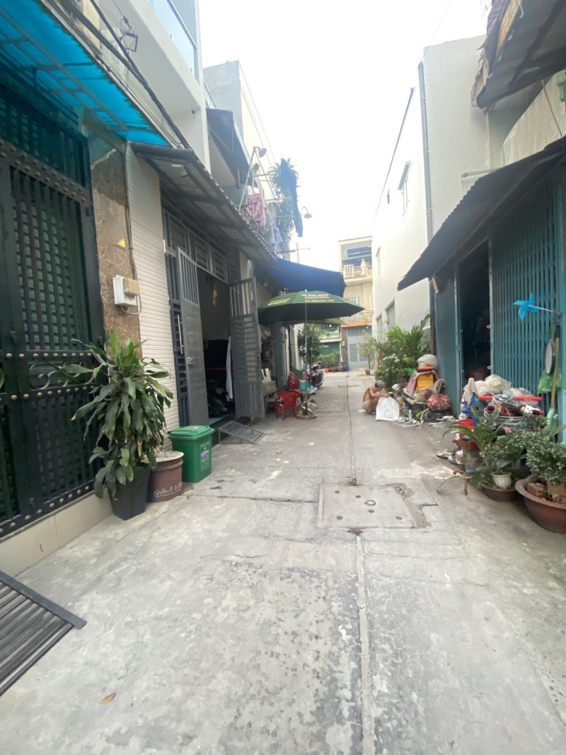 Nhà bán Lê Văn Quới, Quận Bình Tân 40m² giá 4.8 tỷ - Sổ hồng riêng, công chứng nhanh!