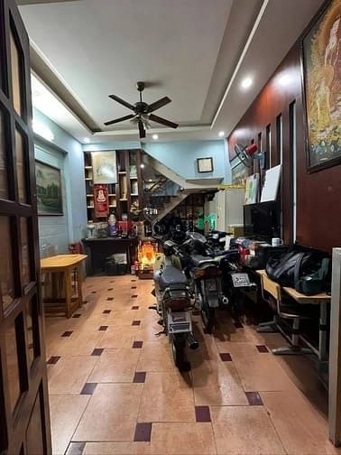 Nhà phố Quận 3 40m² giá 9.5 tỷ - Vị trí kinh doanh đắc địa!