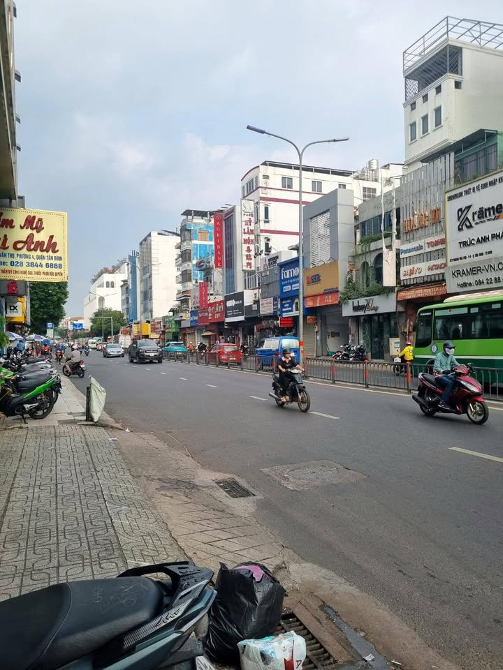 Nhà mặt tiền Hoàng Văn Thụ, Quận Tân Bình, diện tích 74m², giá 20 tỷ - Đầu tư sinh lời ngay!