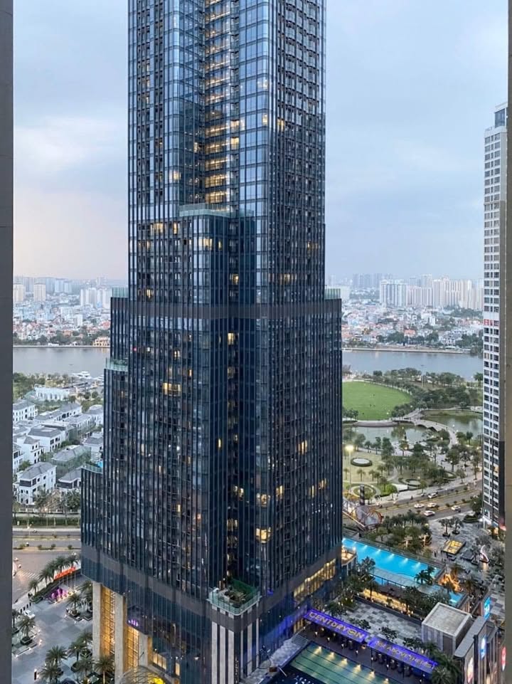 Căn hộ Vinhomes Central Park 150m² giá 26 tỷ - Nội thất full sang trọng!