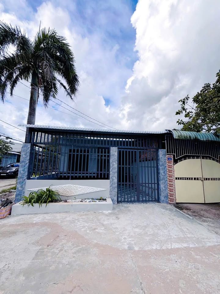 Nhà góc 2 mặt tiền đường số 5 Phường Mỹ Xuyên 102m² giá 1.35 tỷ - Sổ hồng chính chủ, thương lượng tốt!