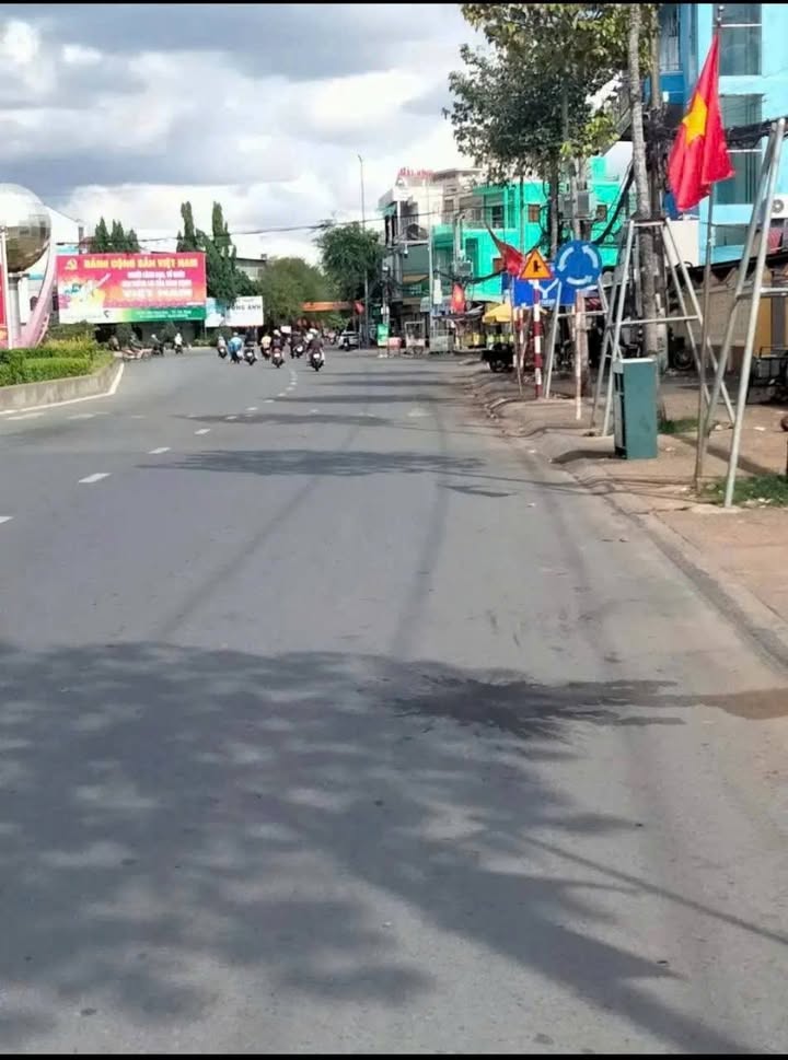 Dãy trọ đường Hùng Vương, Sóc Trăng 246m² giá chỉ 3 tỷ - Đầu tư sinh lời ổn định!