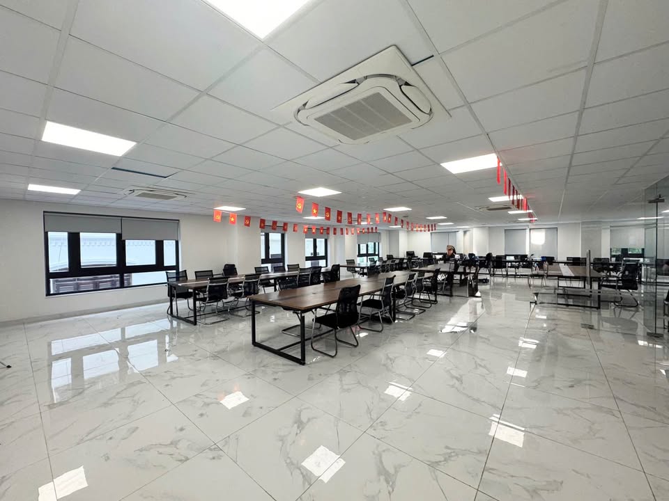 Văn phòng cho thuê tại Nguyễn Trãi, Thanh Xuân 200m² giá 36 triệu - Sẵn sàng làm việc!
