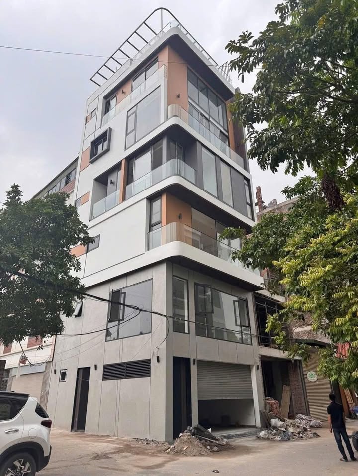 Nhà FrontHouse Thạch Bàn Long Biên 50m² giá 10 tỷ - Đẳng cấp văn phòng, kinh doanh!