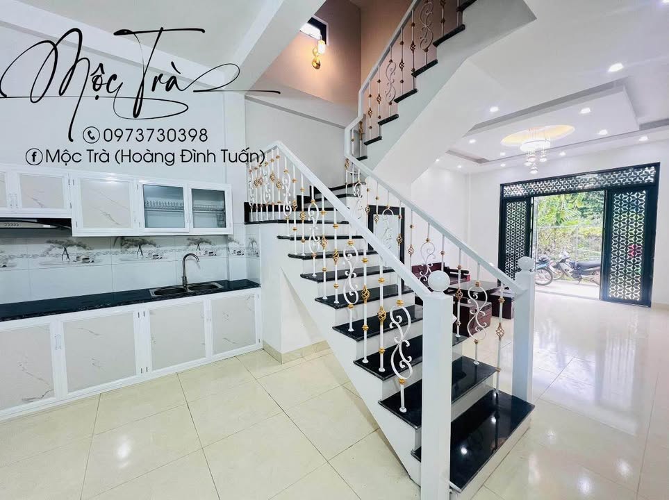 Nhà 3 tầng Lạng Sơn 90m² giá 2.1 tỷ - Full nội thất, chỉ việc vào ở!