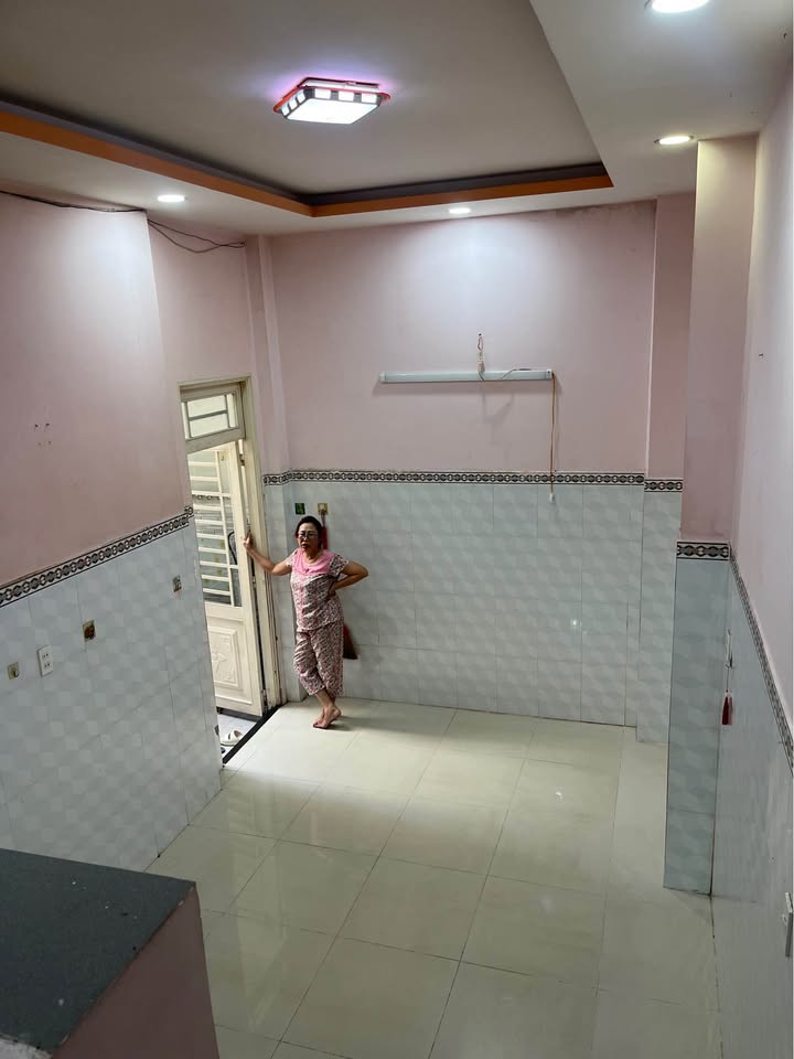 Nhà nguyên căn cho thuê tại Gò Vấp 24m² - Nội thất đầy đủ, chỉ 4 triệu/tháng!