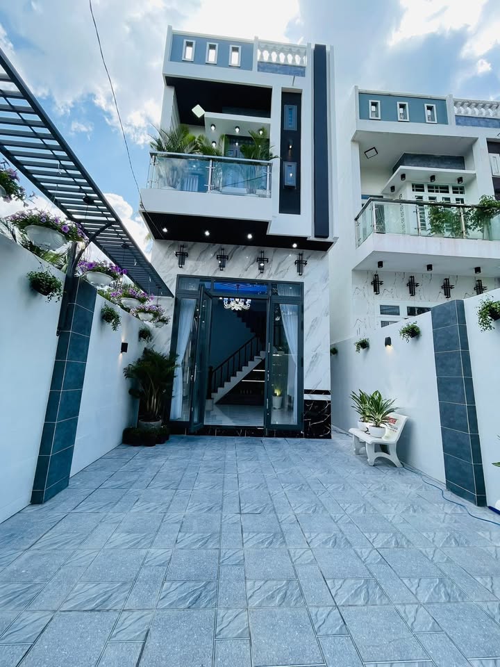 Nhà Trệt Lầu Rạch Bà Vèn - 90m² giá 2.39 tỷ - Sổ hồng thổ cư chính chủ!