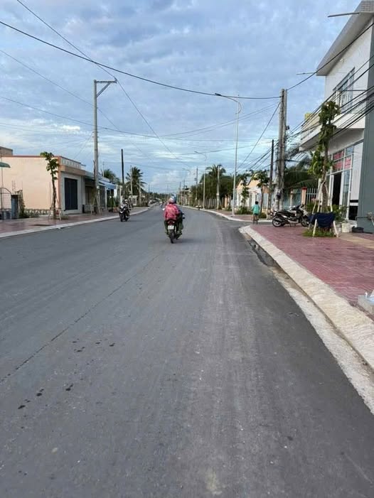 Nhà mặt tiền Nguyễn Văn Nhung, Phước Hậu, Vĩnh Long 250m² - Cho thuê kinh doanh giá tốt!