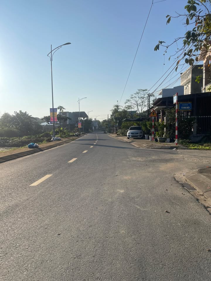 Nhà mặt tiền Lê Đại Hành, Cẩm Lệ, Đà Nẵng 210m² giá 1.6 tỷ - Đầu tư sinh lời ngay!