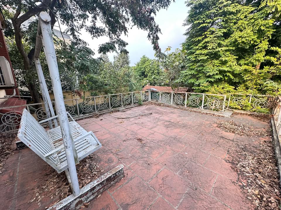 Cho thuê Villa Tây Hồ 500m² - Diện tích rộng, phù hợp kinh doanh F&B