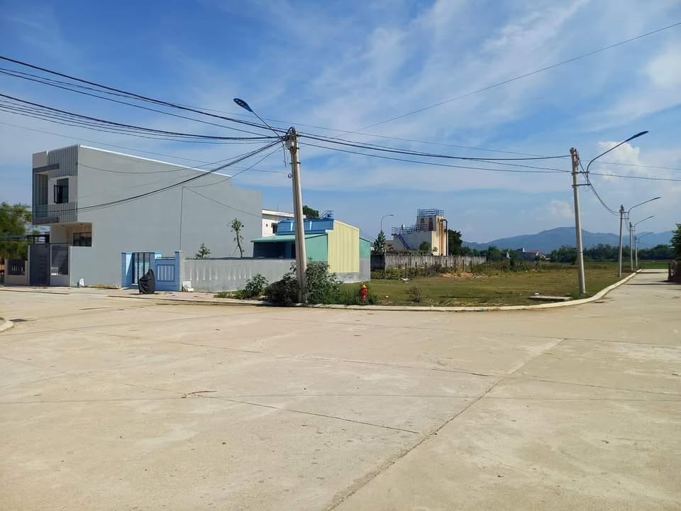 Đất nền bán gấp tại phường Bình Định, An Nhơn 137m² - Giá chỉ 600 triệu!